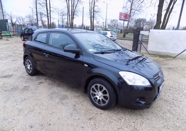 Kia Ceed cena 13000 przebieg: 133610, rok produkcji 2009 z Łazy małe 46